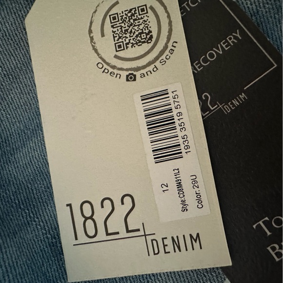 COPY - 1822 Denim Tomboy Bermuda Shorts - Picture 4 of 12